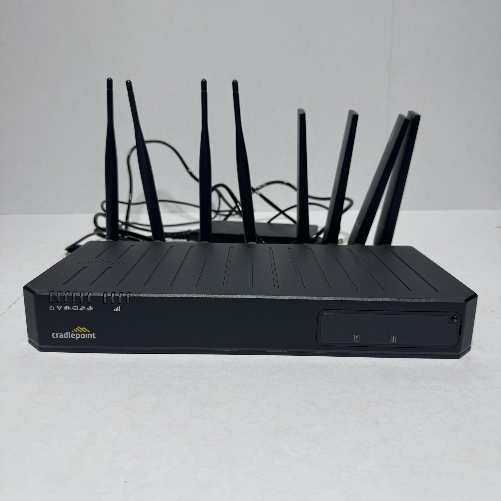 Cradlepoint E300-C18B Series Enterprise 5G Router E300