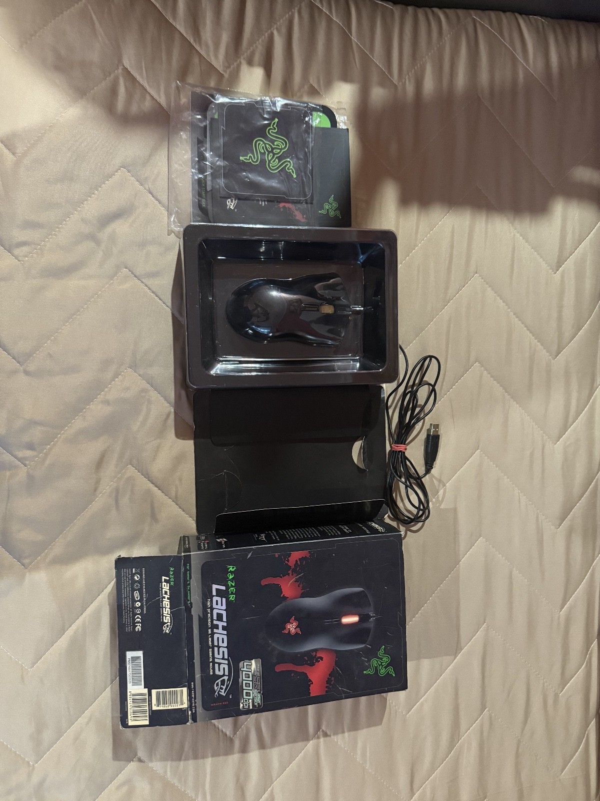 RARE Razer Lachesis 4000 DPI (Wraith Red) - Full Boxed Collector's Set