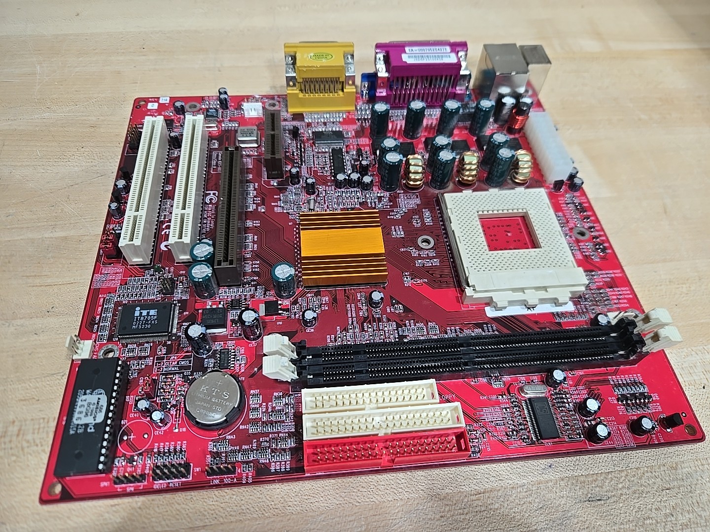 Vintage PC-Chips M810L REV 7.1 A Socket 462 Motherboard w/ IO Plate AMD UNTESTED