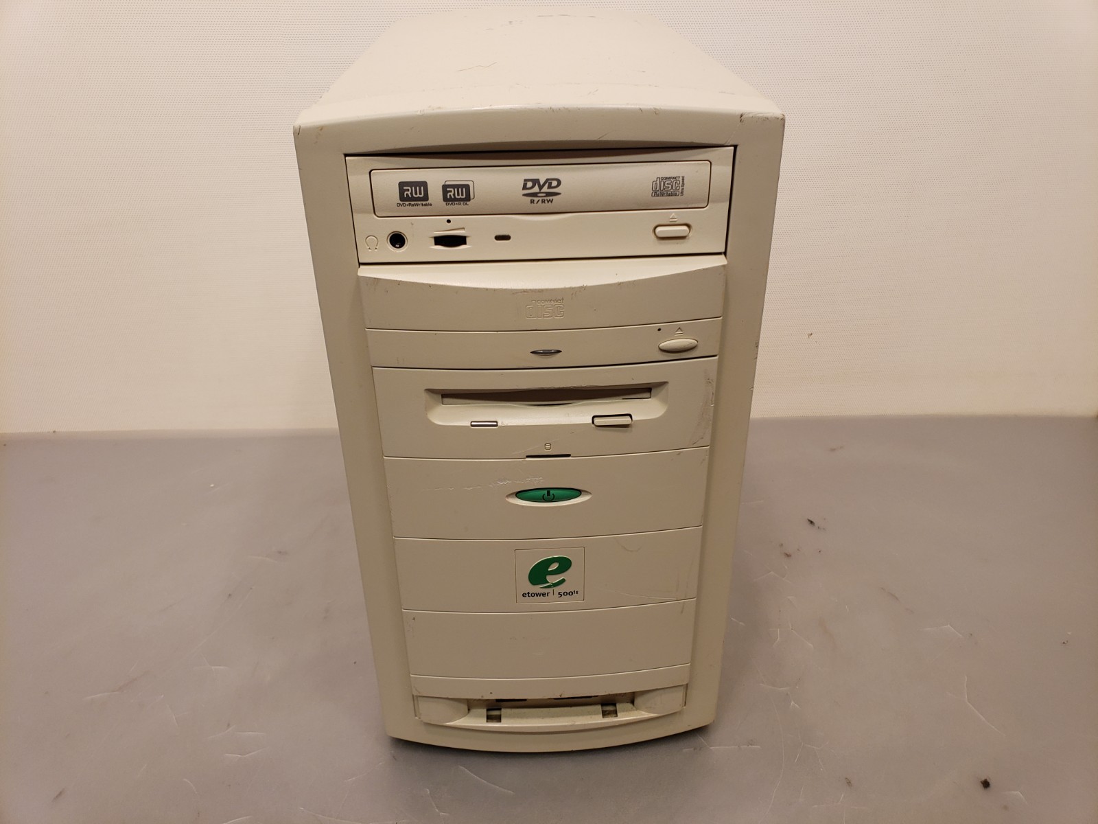 Vintage eMachines eTower 500is Celeron 500MHz 256MB 40GB Win98 PC Tower Computer