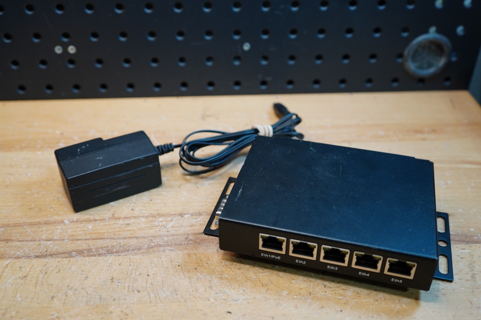 (K) MikroTik RouterBOARD 450 RB450 5-Port Router with Power Supply & Brackets