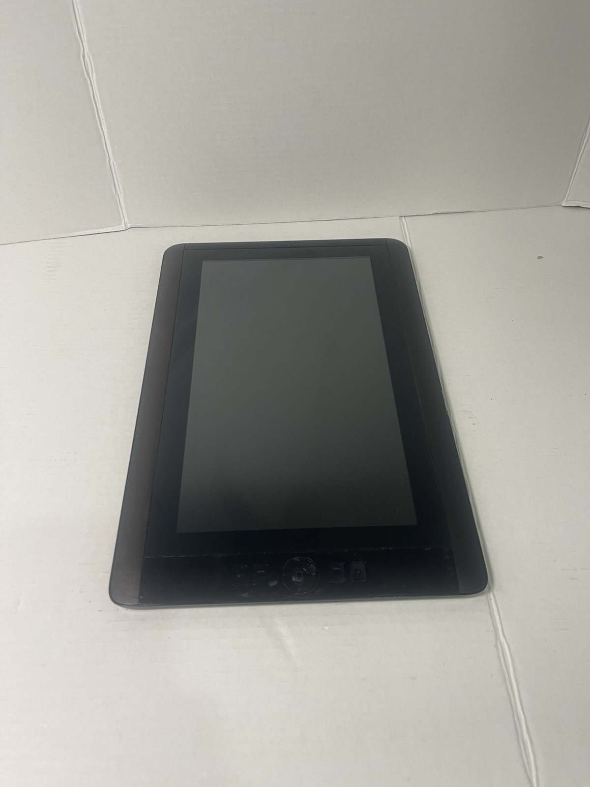 Wacom DTK-1300 Cintiq 13HD Creative Pen Display Tablet