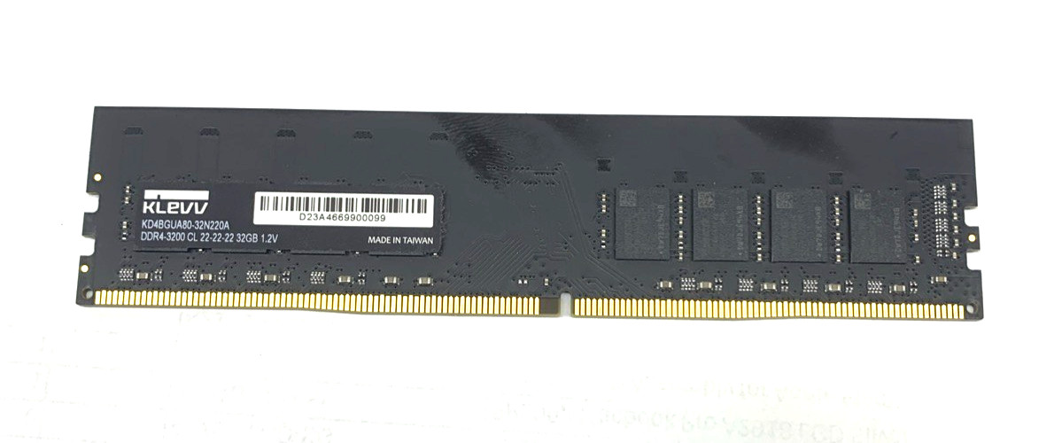 KLEVV DDR4 SDRAM 32GB 3200MHz UDIMM Desktop RAM 1 Module KD4BGUA80-32N220A