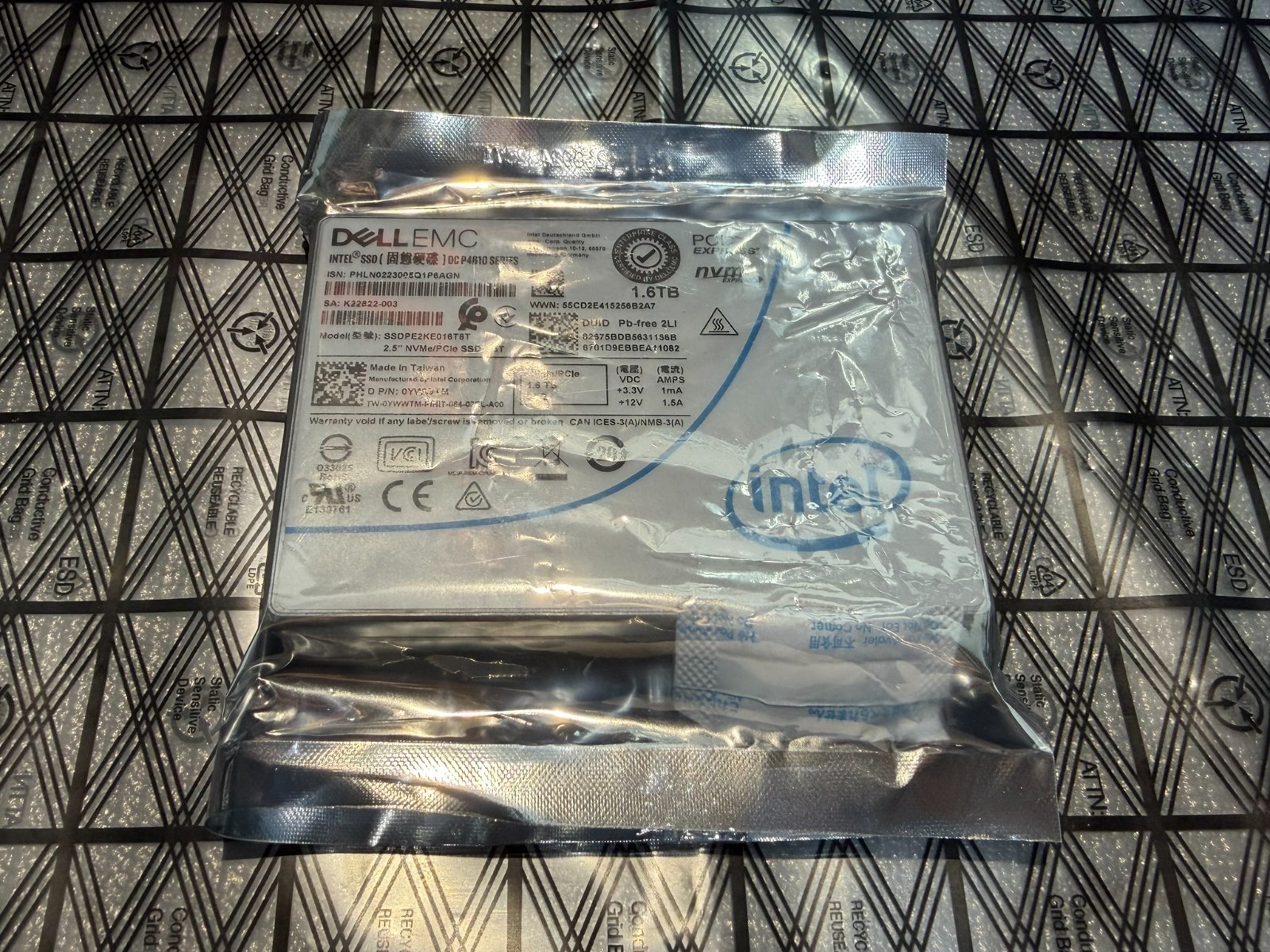 Intel DC P4610 1.6TB SSDPE2KE016T8 2.5" NVMe PCIe SSD Solid State Drive (New)