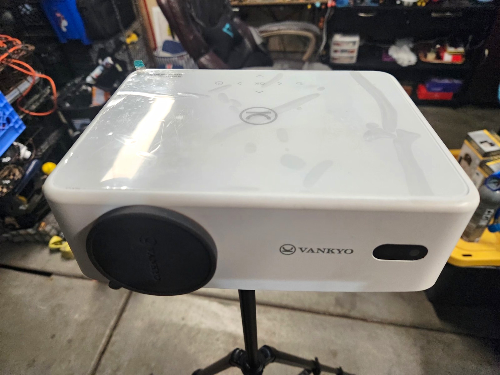 VANKYO 1080P Smart Projector + HUGE 150” Screen + Stand – Complete Movie Set