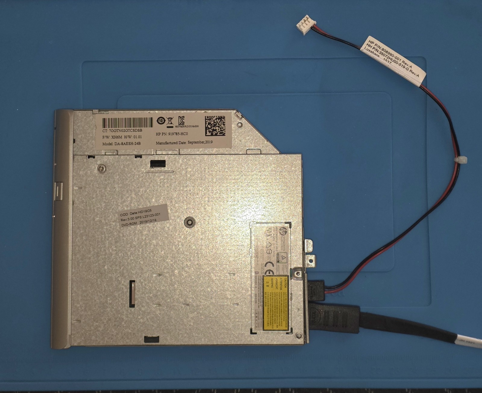 HP DA-8AESH-24B Internal Laptop DVD-ROM Drive SATA Silver (MPN 917985-HC0)