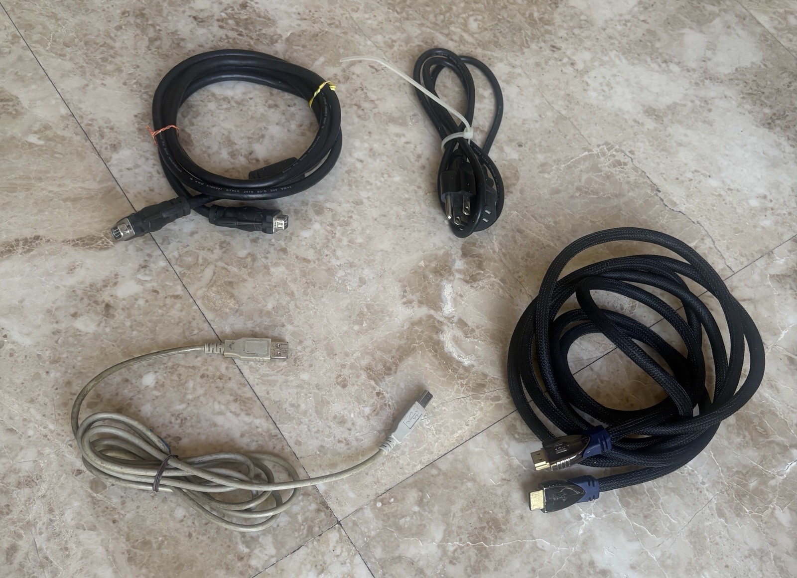 Lot of 4  HDMI Cables Used - Various cables