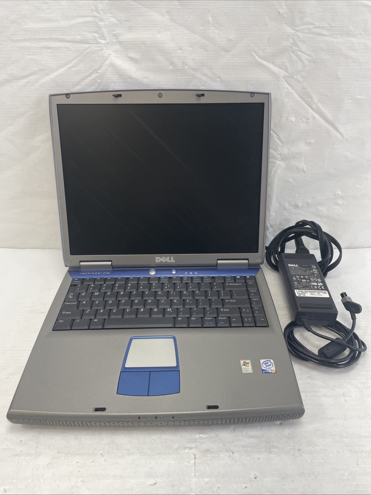 Retro Gaming Dell Inspiron 5100 15" Pentium 4 2.4GHz 256MB 80GB HDD WinXP Pro