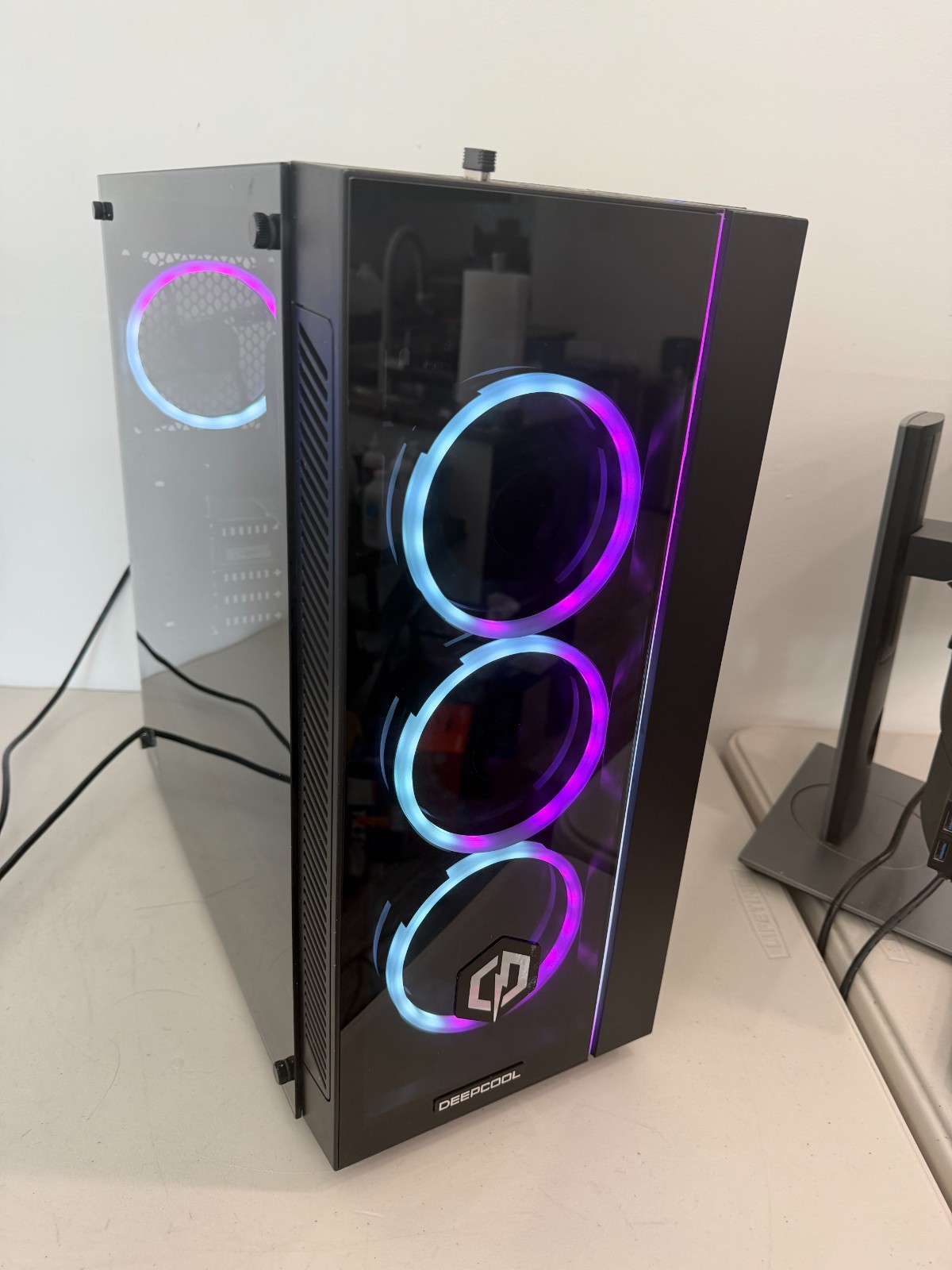 Gaming PC Ryzen 3 3100 GT 1030 8GB RAM 240GB SSD + 1TB HDD RGB Windows 10