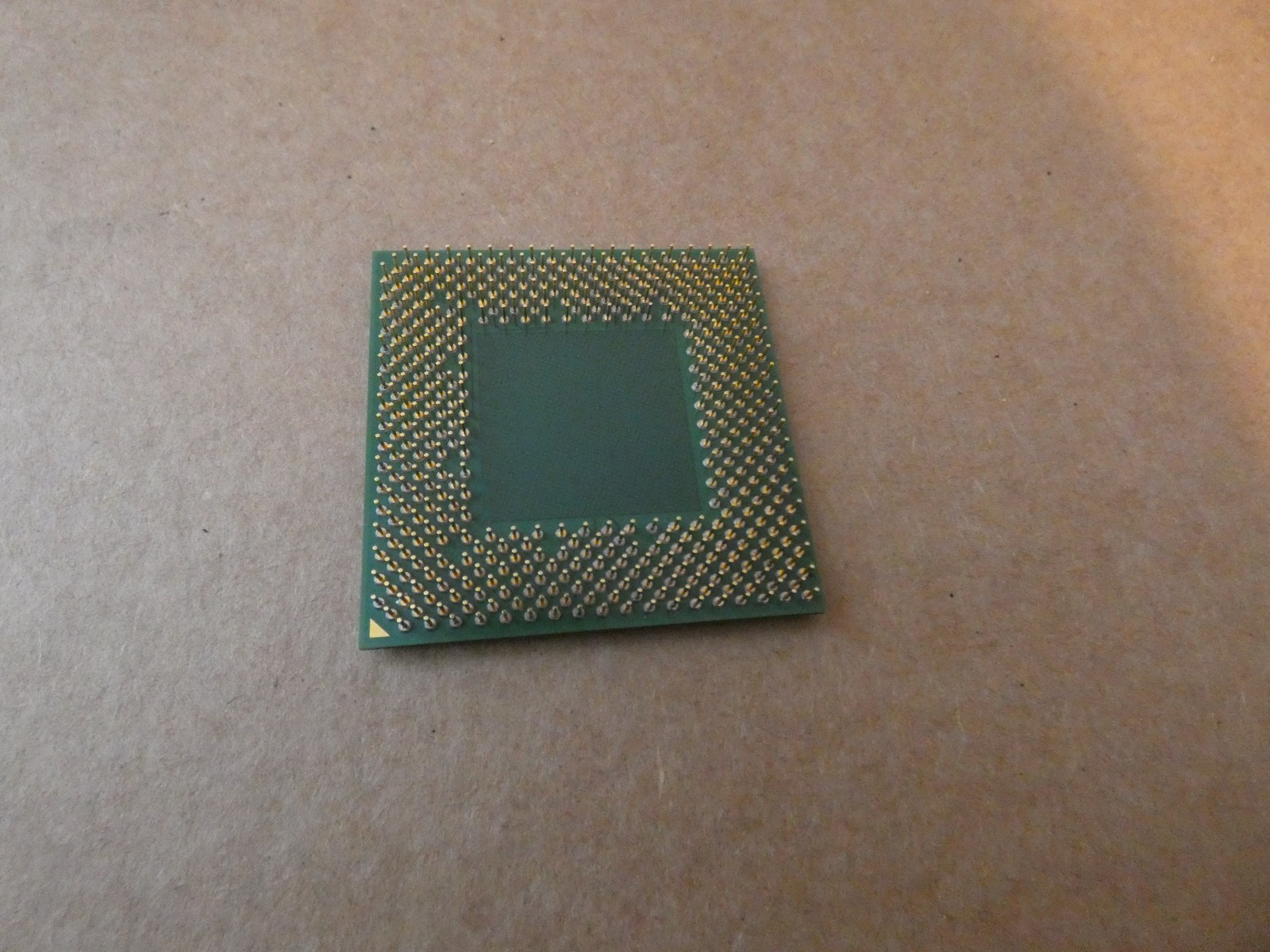AMD SEMPRON PROCESSOR COMPUTER SDA2500DUT3D
