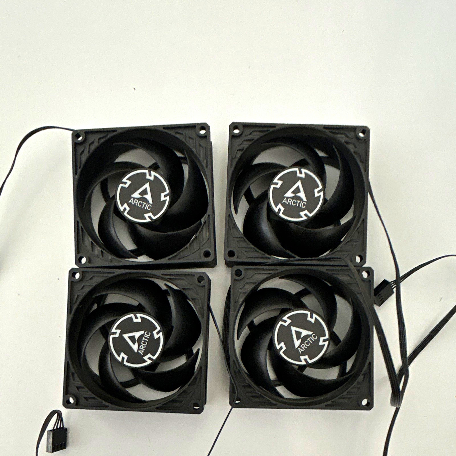 ARCTIC P8-MAX 80mm PWM 4-Pin Case Fan 5000RPM 24.1CFM Fluid Black 4pk