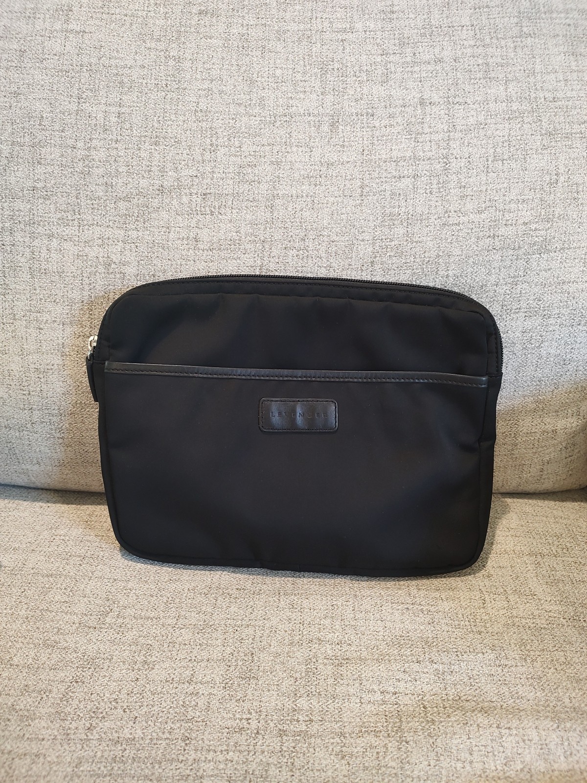 Levenger Padded Nylon Sleeve Black Nylon & Leather Trim-Gently Used 