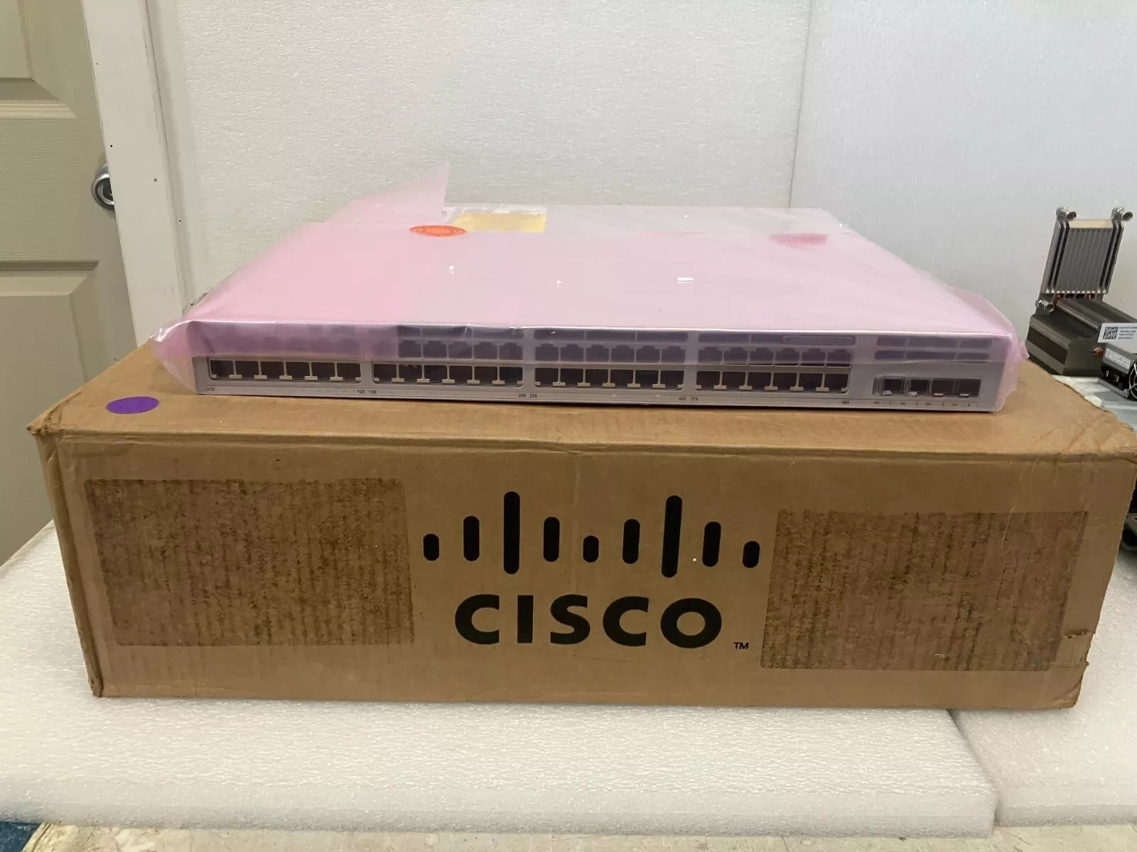 Cisco Catalyst C9300L-48P-4X-E 48 Ports, PoE+ Switch 9300L Series OPEN BOX