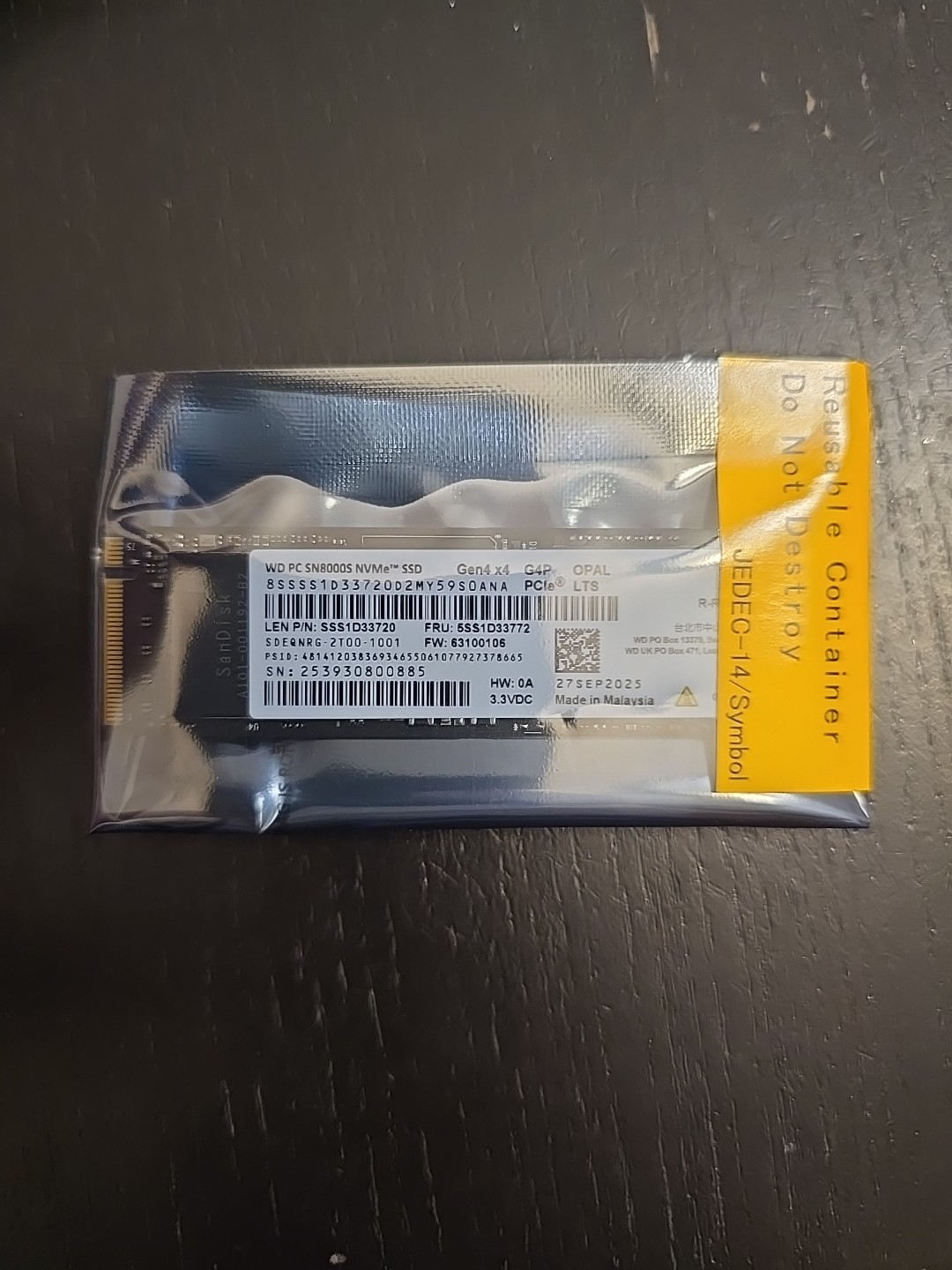 BRAND NEW WD PC SN8000S NVMe SSD GEN4 X4 PCle 2TB 7300/6800 read/write speed