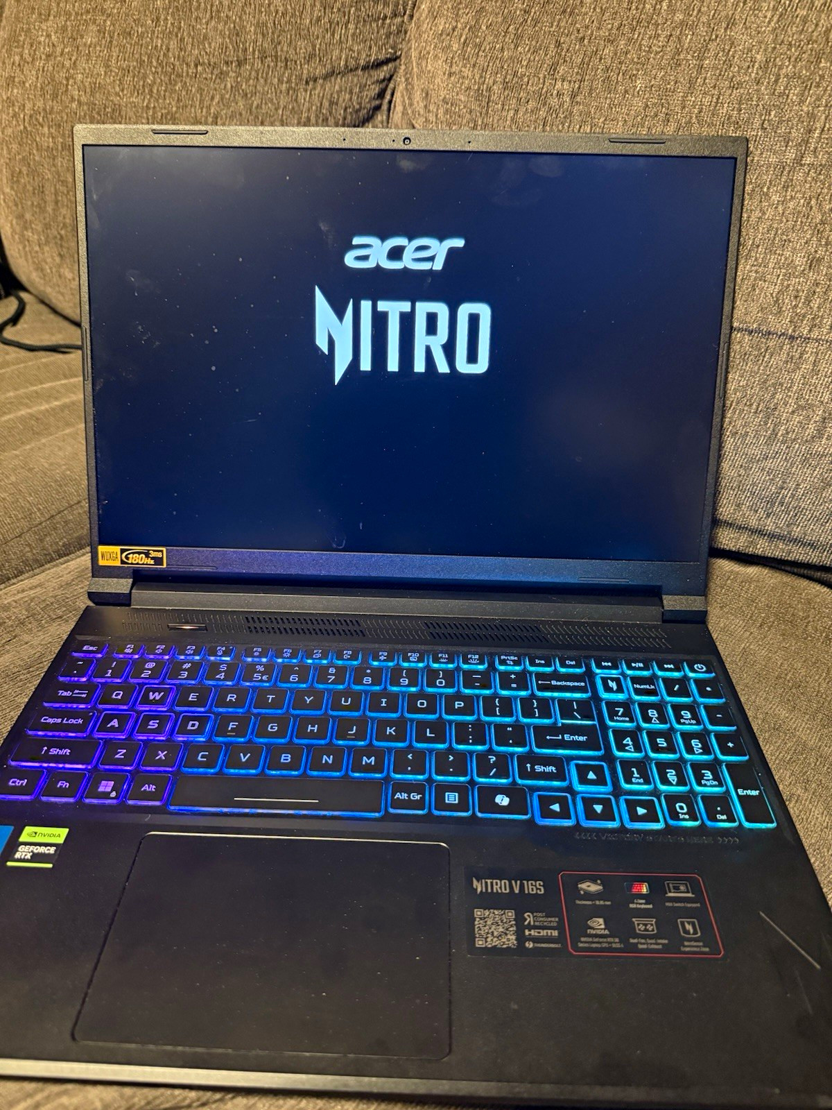 Acer Nitro V 16S Gaming Laptop Nvidia RTX5060 1TB Memory 16GB RAM