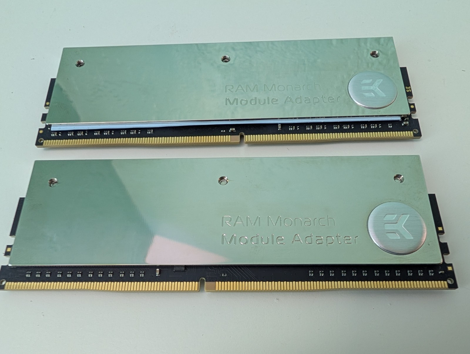 G Skill Trident Z Royal 16GB (2 x 8GB) PC4-28800 (DDR4-4800) F4-4800C18D-16GTRS