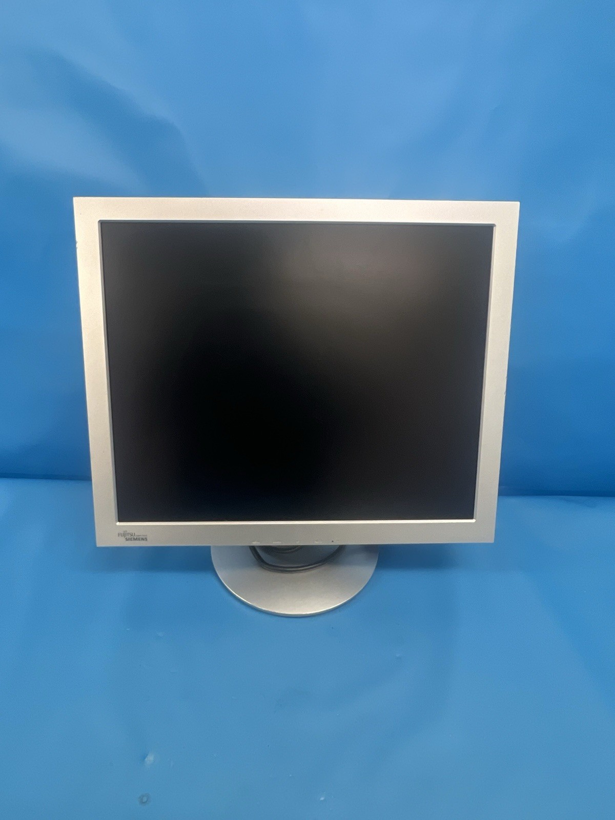 Fujitsu Siemens SCENICVIEW C19-3 900P LCD Monitor 19 Inch Screen