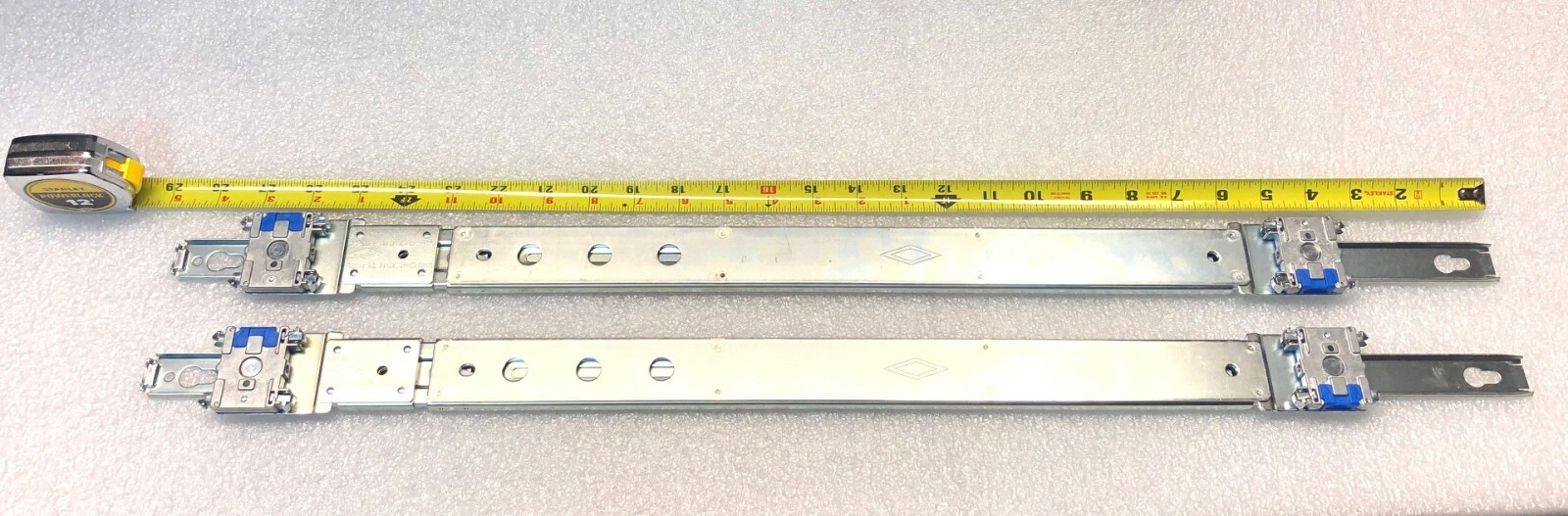 Dell EMC 042-009-400 Rack Rail Kit with inners New EXX1U2URAILS2 H71791-001
