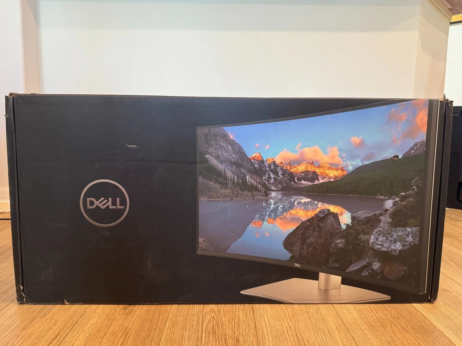 Dell UltraSharp U3423WE 32 in WQHD Curved Screen LCD Monitor