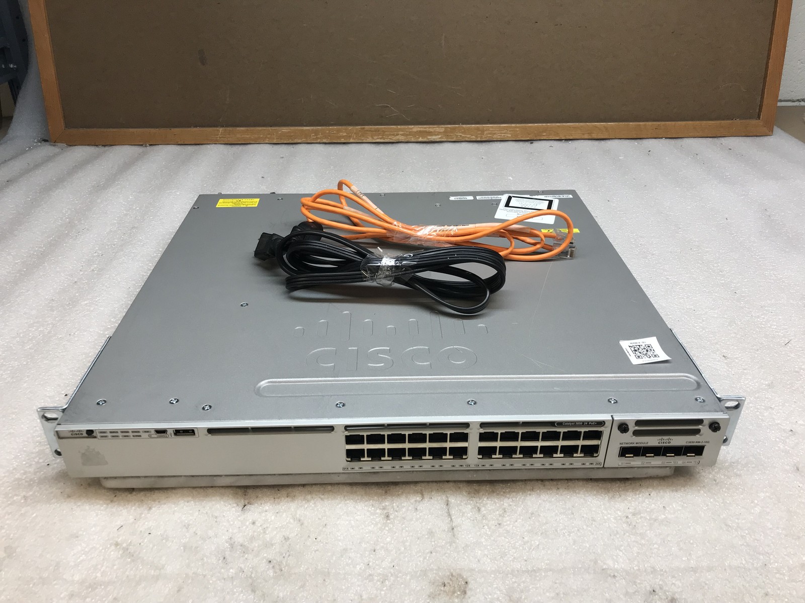 Cisco Catalyst WS-C3850-24P-S 24-Port PoE+ w/ C3850-NM-2-10G Switch - Tested