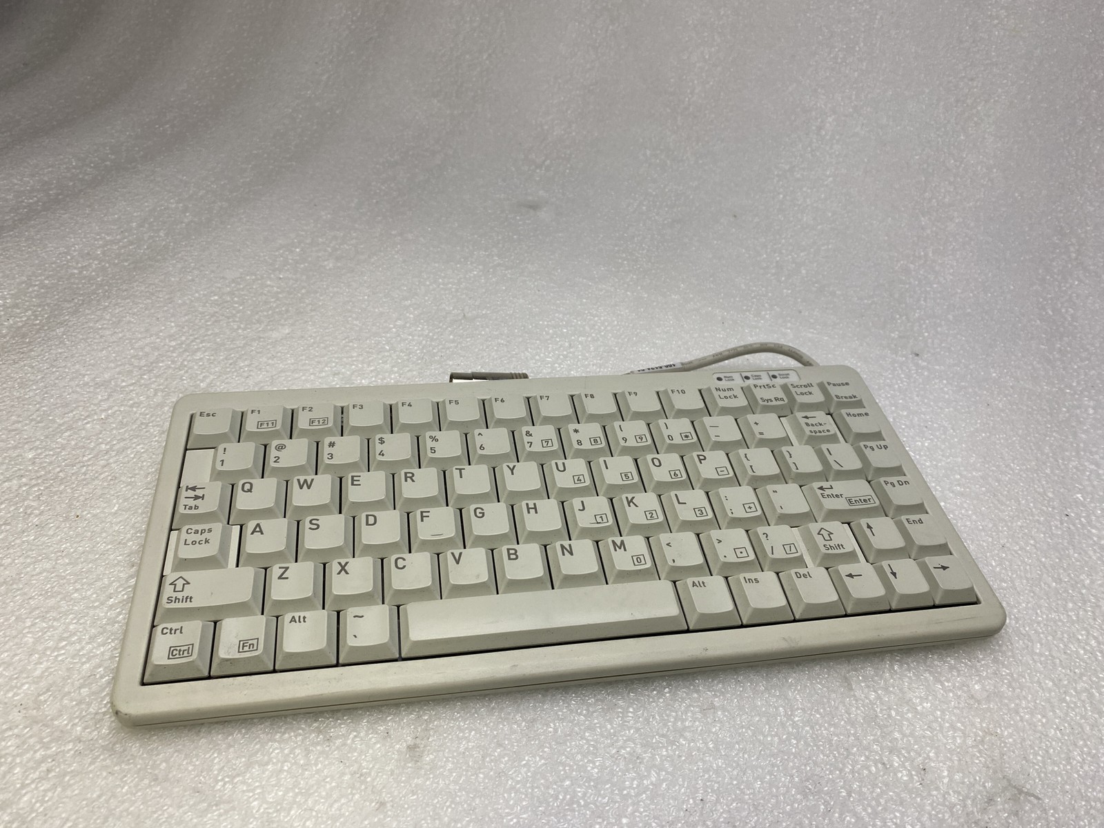 Vintage Cherry Mini Mechanical QWERTY Keyboard PS2 Model: ML4100 CYA