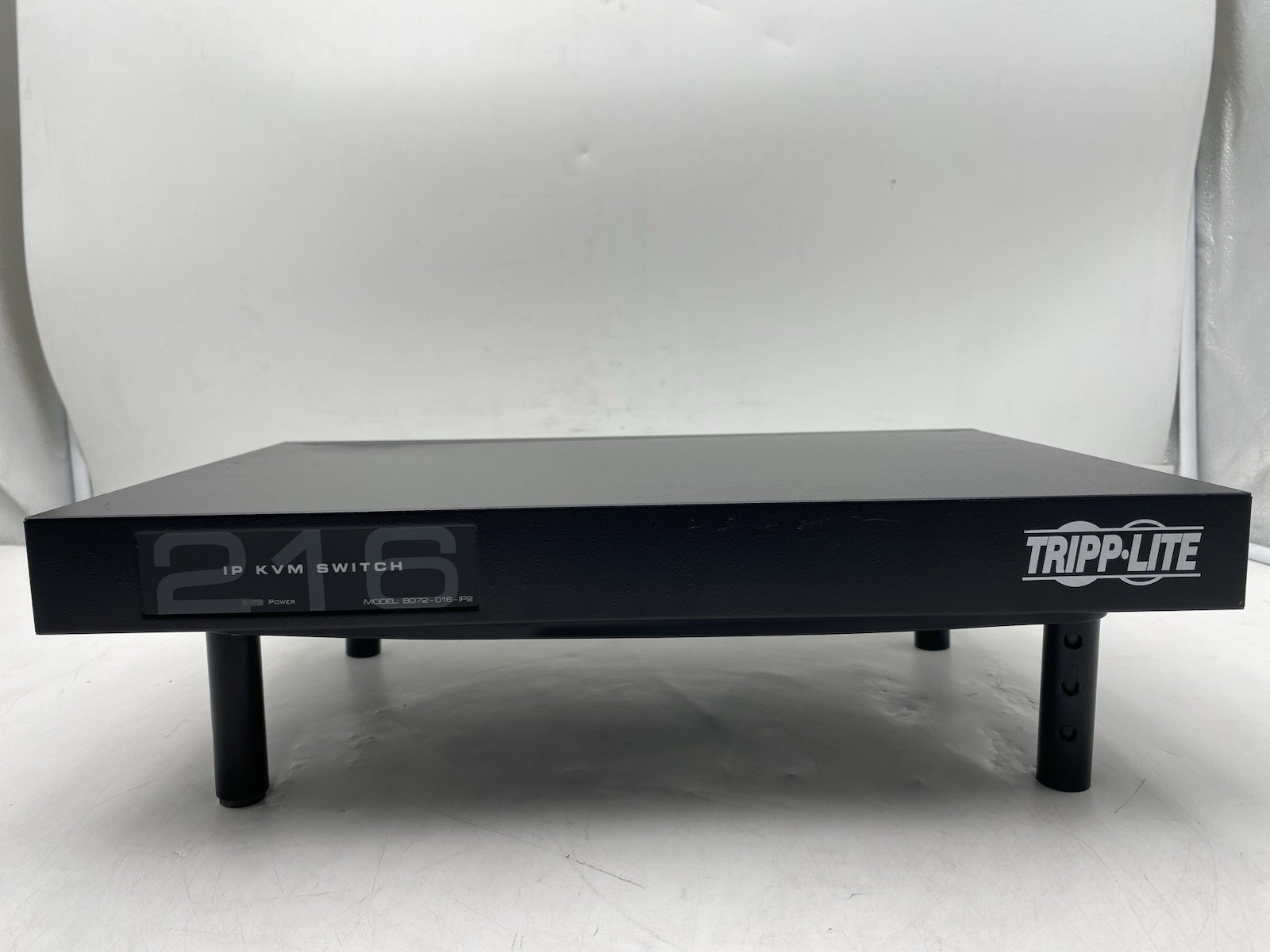 Tripp-Lite B072-016-IP2 16-Port CAT5 IP KVM Switch No Rack Ears