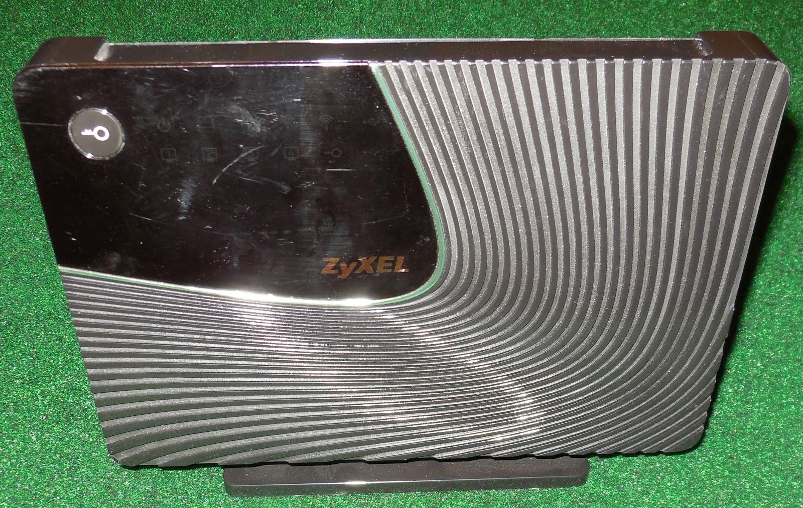 Zyxel NBG6716 Media Router Simultaneous Dual Band Wireless