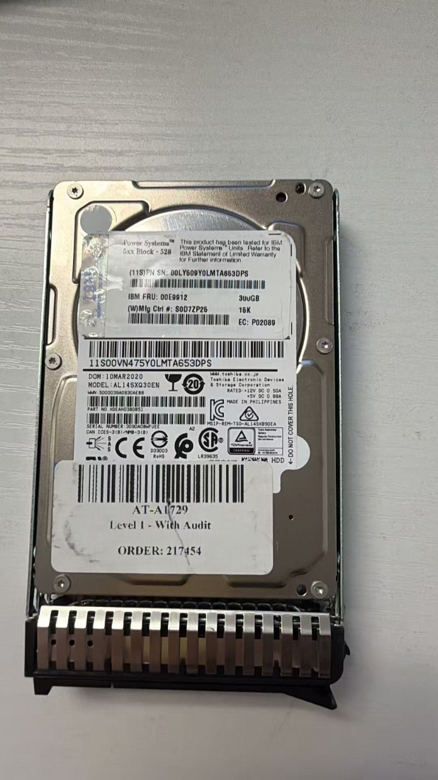 00E9912 IBM AL14SXQ30EN 300GB 2.5" 15K RPM 6GB SAS HDD Internal Hard Drive