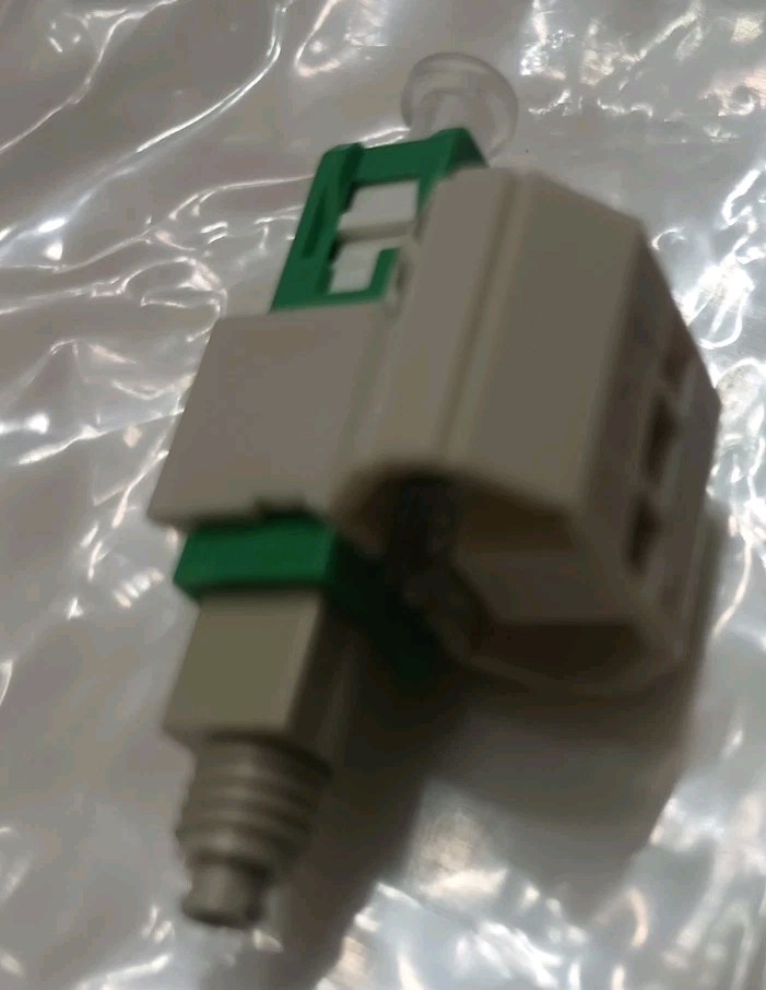 U21917 FASTSCSMAU SingleMode 09mm  025mm  100 to a bag G1N