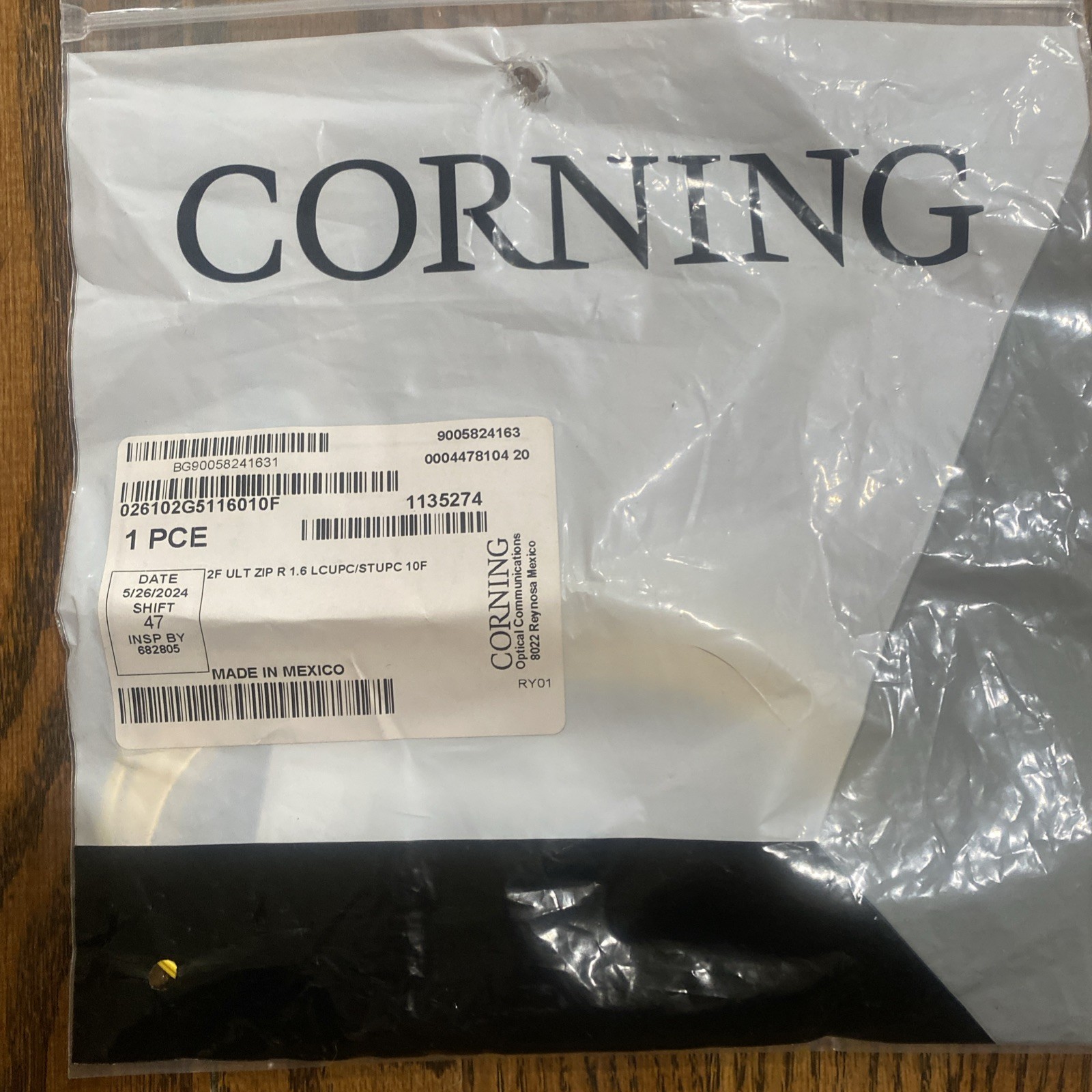 Corning 2F ULT ZIP R 1.6 LCUPC/SCUPC 10F Fiber Optic Jumper