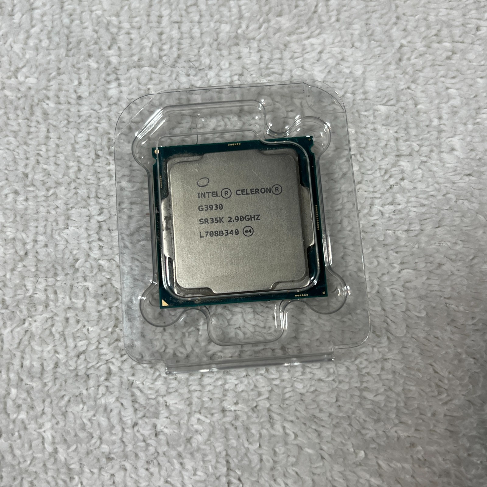 Intel Celeron G3930 2.90 GHz 2-Core 2MB SR35K GPU LGA-1151 Desktop CPU Processor