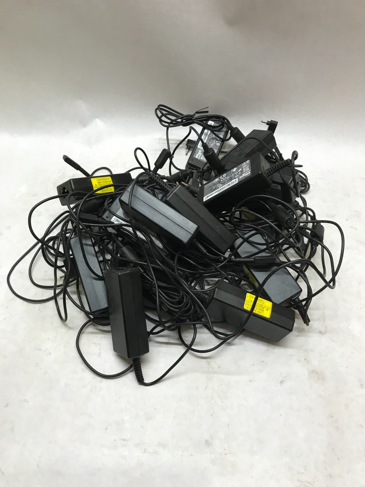 Lot of 9 Delta ADP-45FE 45W AC Adapter Charger 19V 2.37A NO POWER CABLES - DW