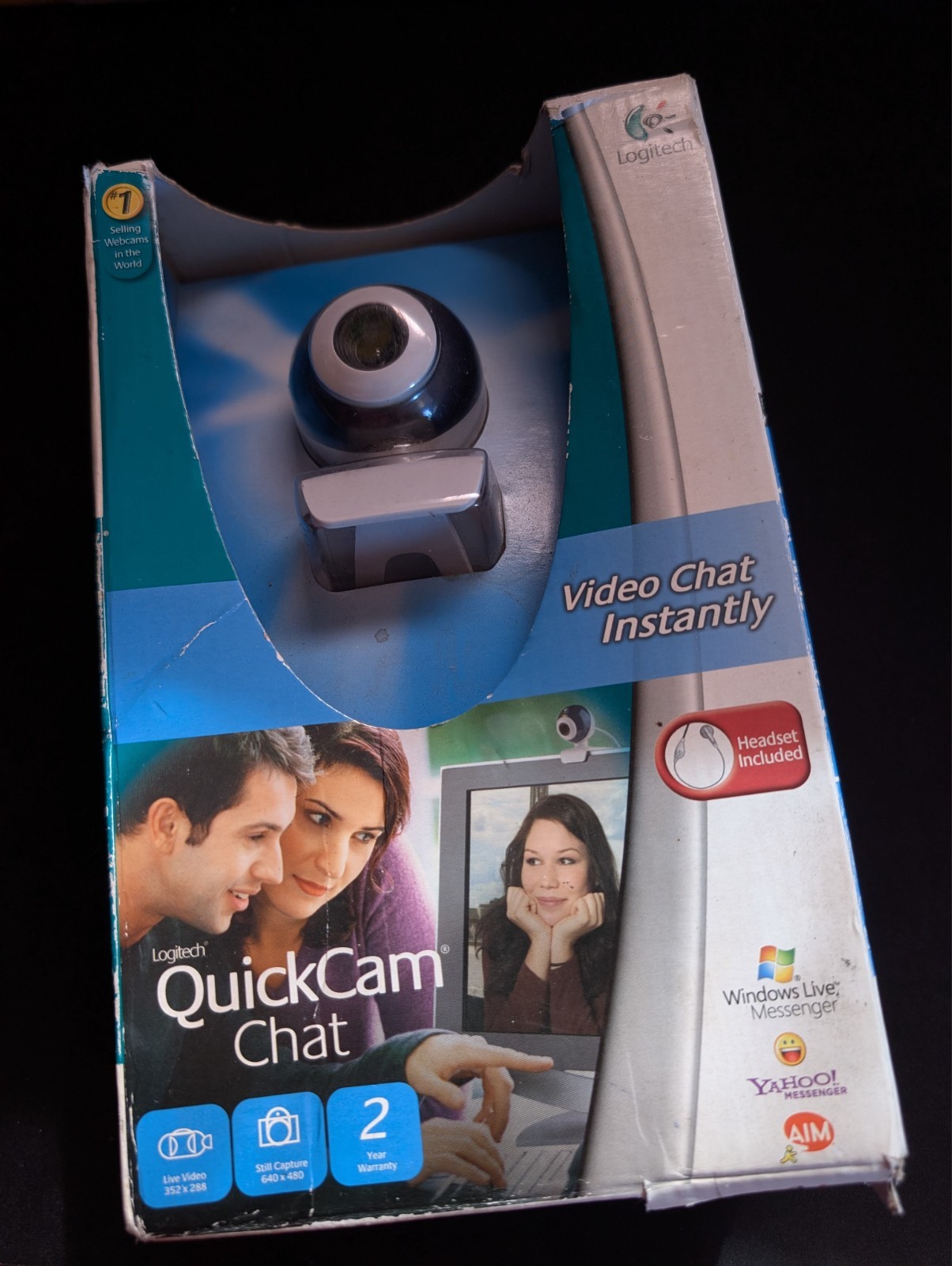 Logitech QuickCam Chat USB 2 WebCam #961462-0403 with headset