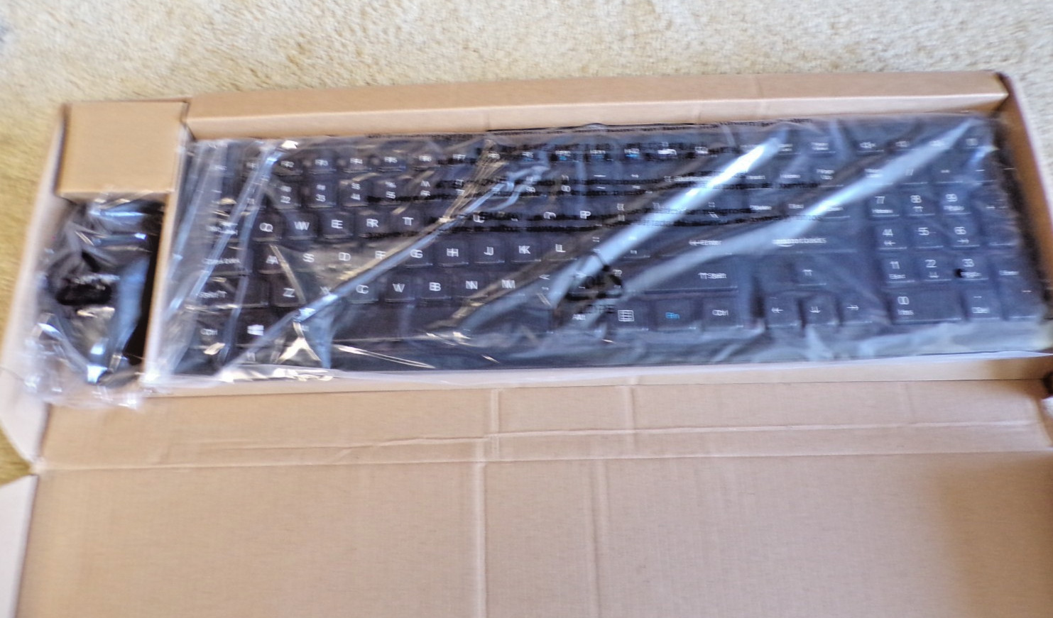 Amazon Basics Wired Keyboard and Mouse Combo Black @pS