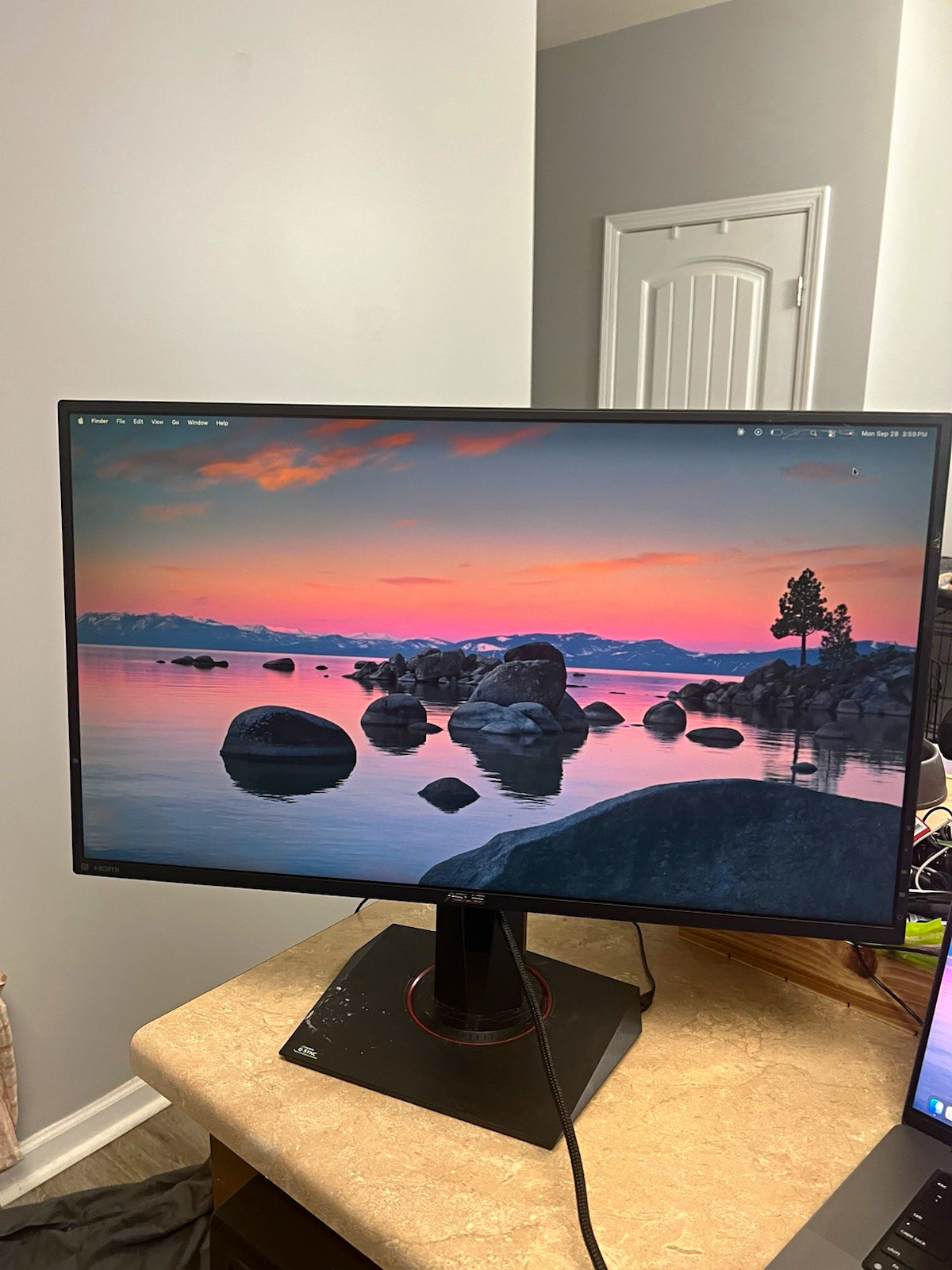 ASUS VG278Q  27” 1080p, 144Hz gaming monitor Black Model ASUS
