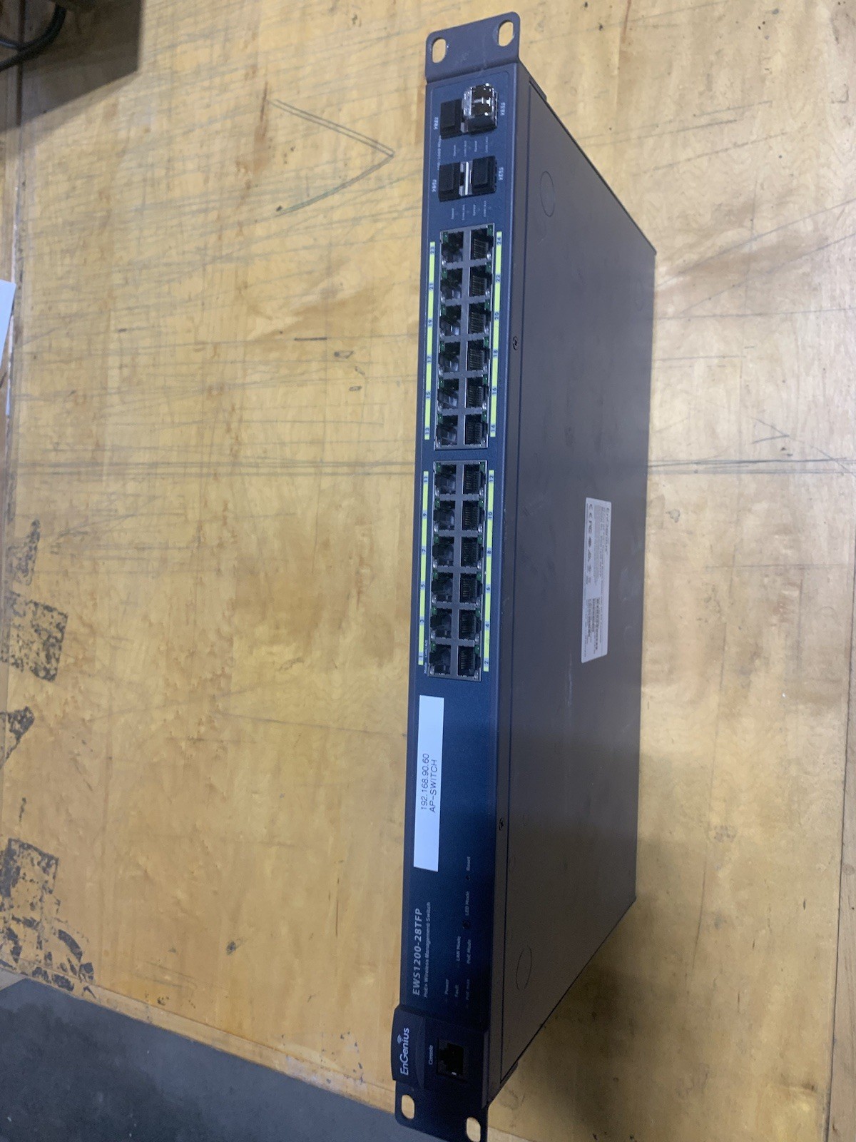 ENGENIUS EWS1200-28TFP 24-PORT POE+ L2 WIRELESS MANAGEMENT SWITCH W/ 4 SFP SLOTS