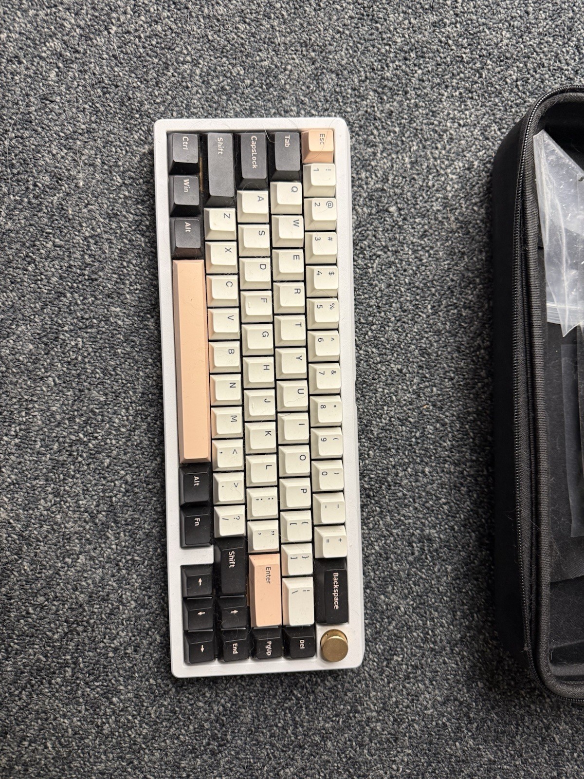 Zoom65 Custom Mechanical Keyboard
