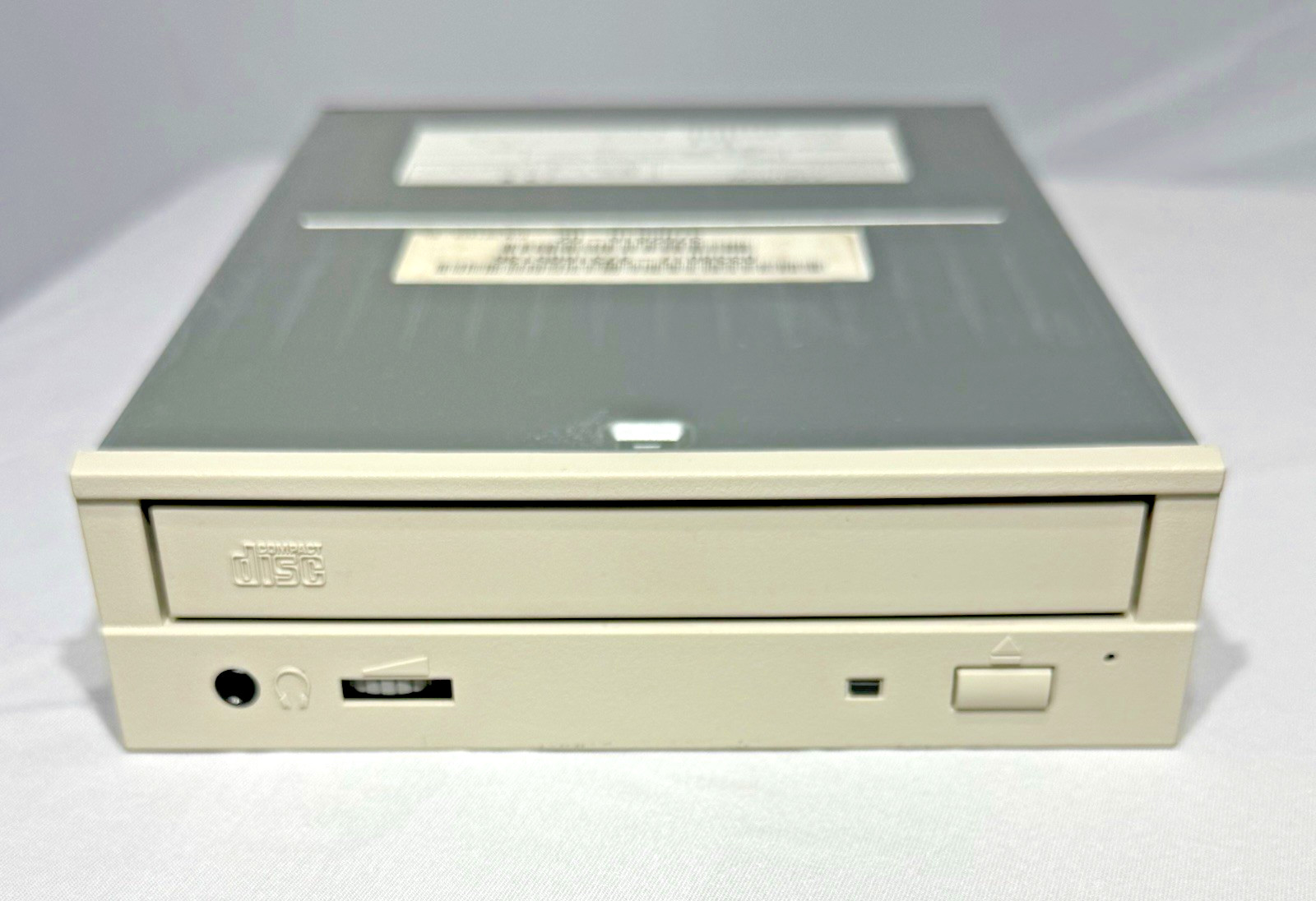 Sun 370-2816 SunCD 12 - 12x 1 5/8" SCSI CD-ROM, Light Grey Bezel - Sun Ultra 60
