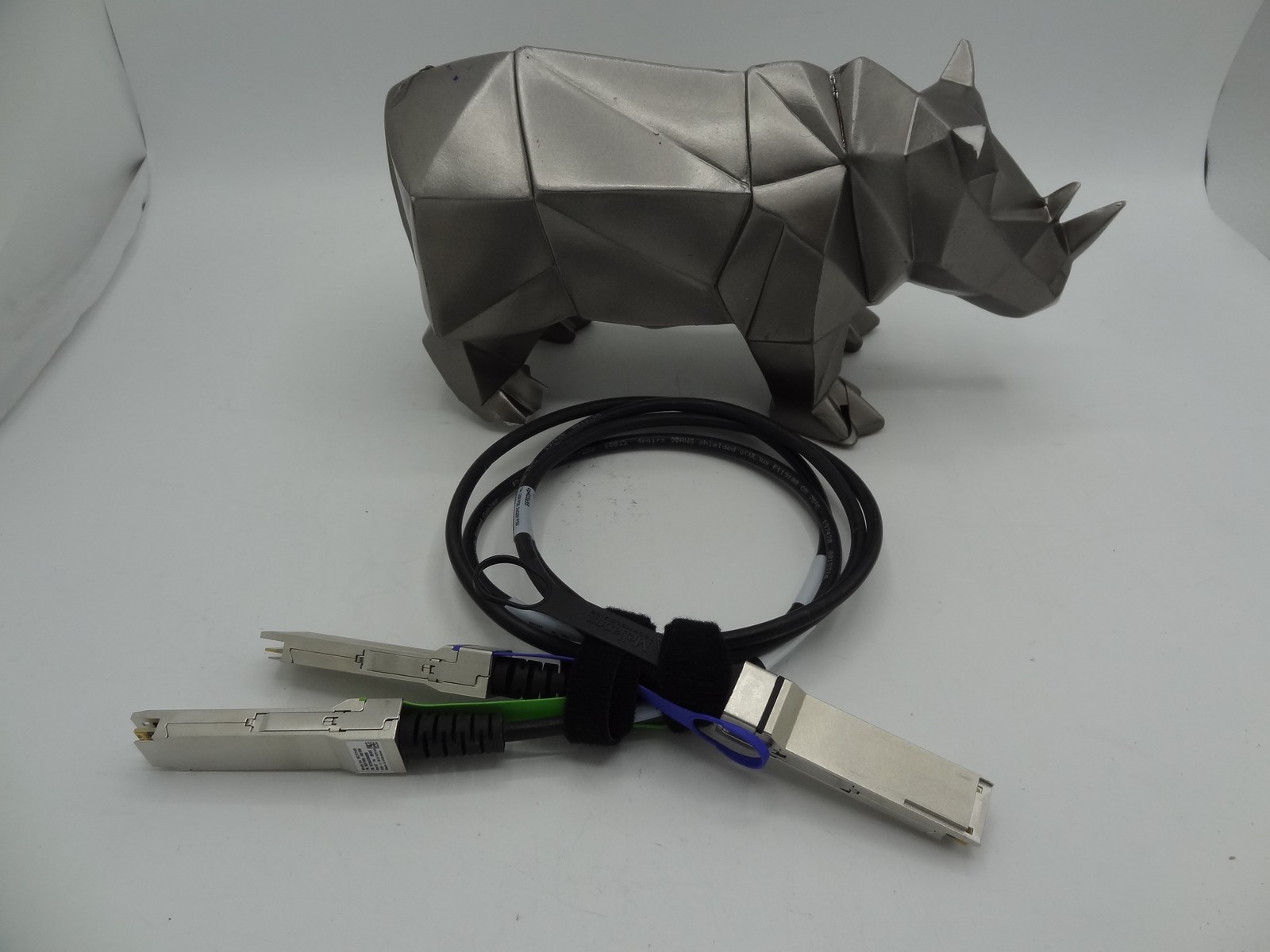 Mellanox MCP7H50-H001R30 IB HDR 200Gb/s to 2x100Gb/s, QSFP56 to 2xQSFP56, LSZH 1