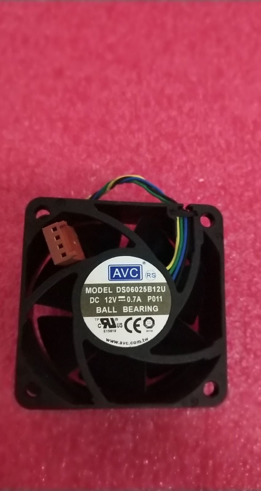 1pc New AVC DS06025B12U 60x25mm DC12V 0.7A 4Pin 