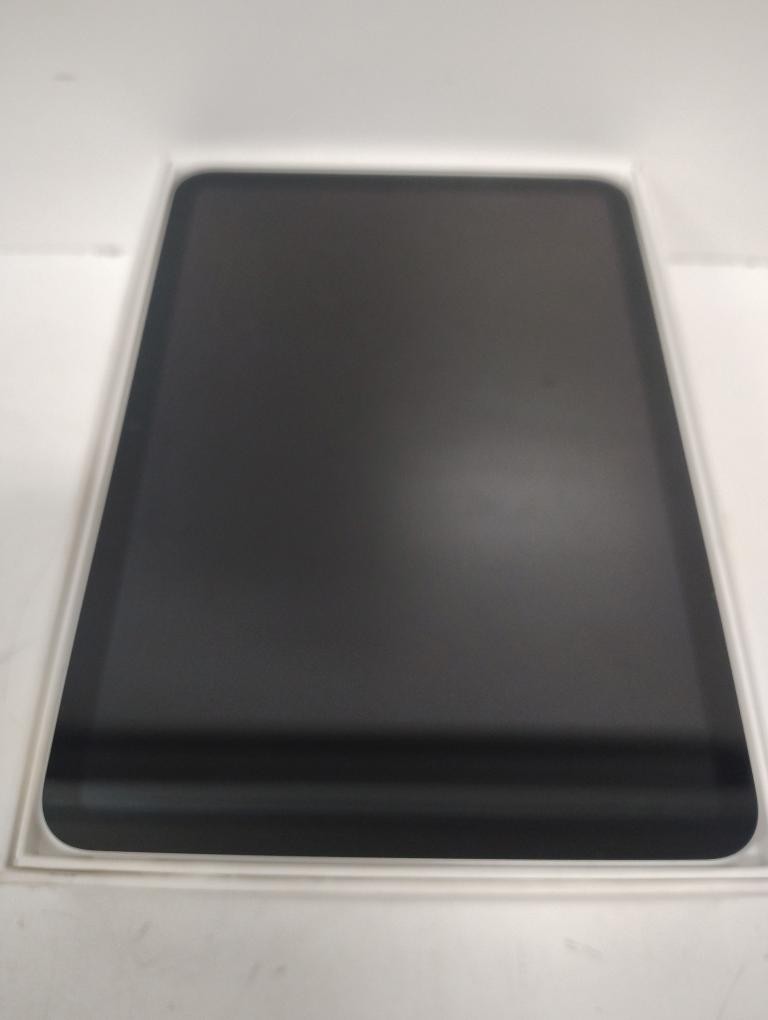 APPLE IPAD SILVER A16 A3354 IOB (P14030569)