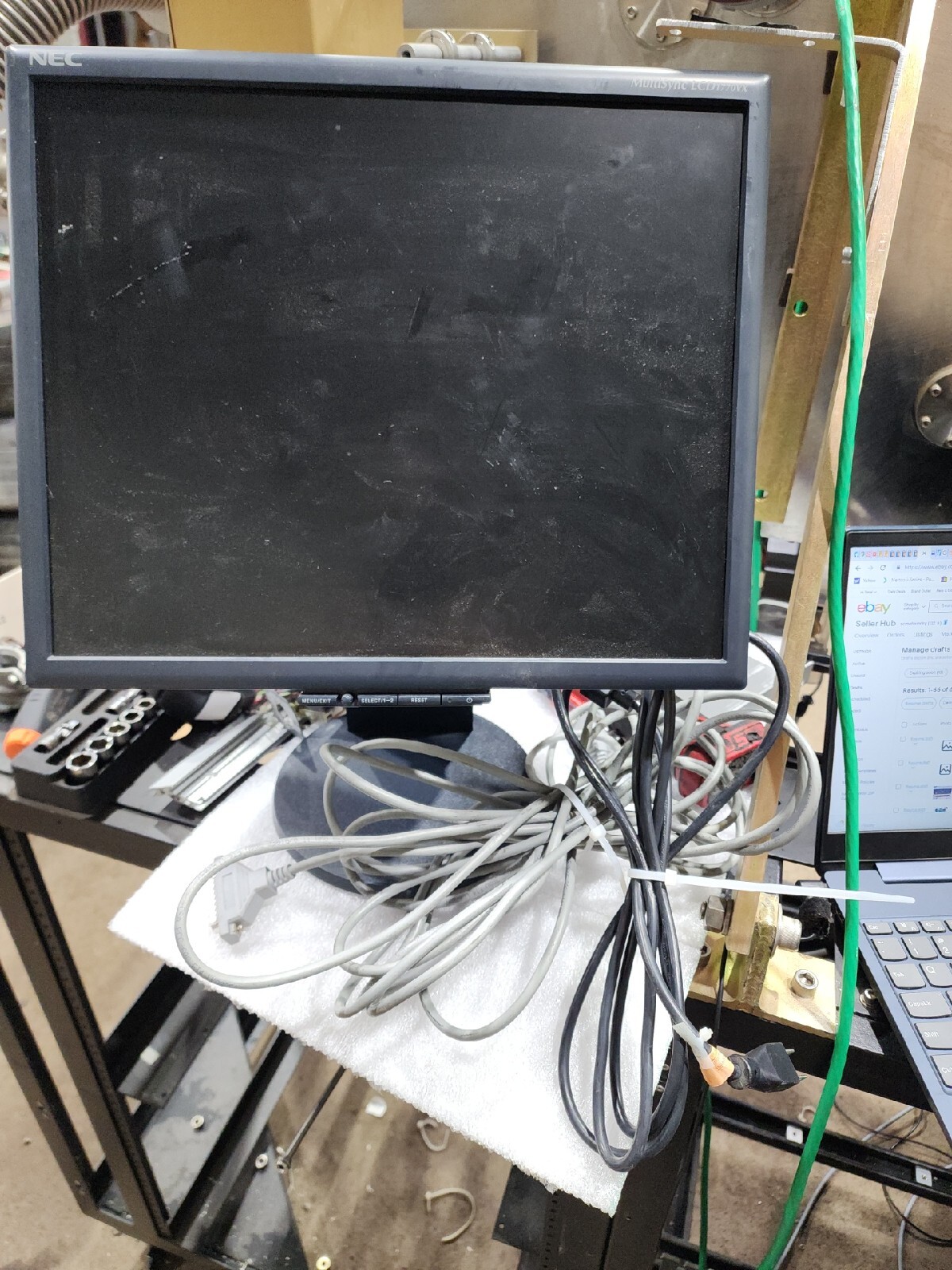 NEC MultiSync LCD 1770VX 17" L174F Backlight Display w/ VGA & Power Cable Black