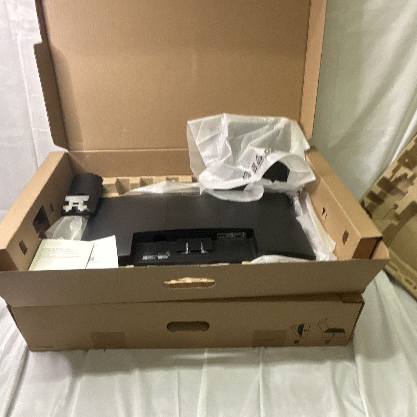 (Lot 2)Dell Pro 27 E2725HM 27in LCD FHD 100Hz HDMI/DisplayPort Wall Mount Black