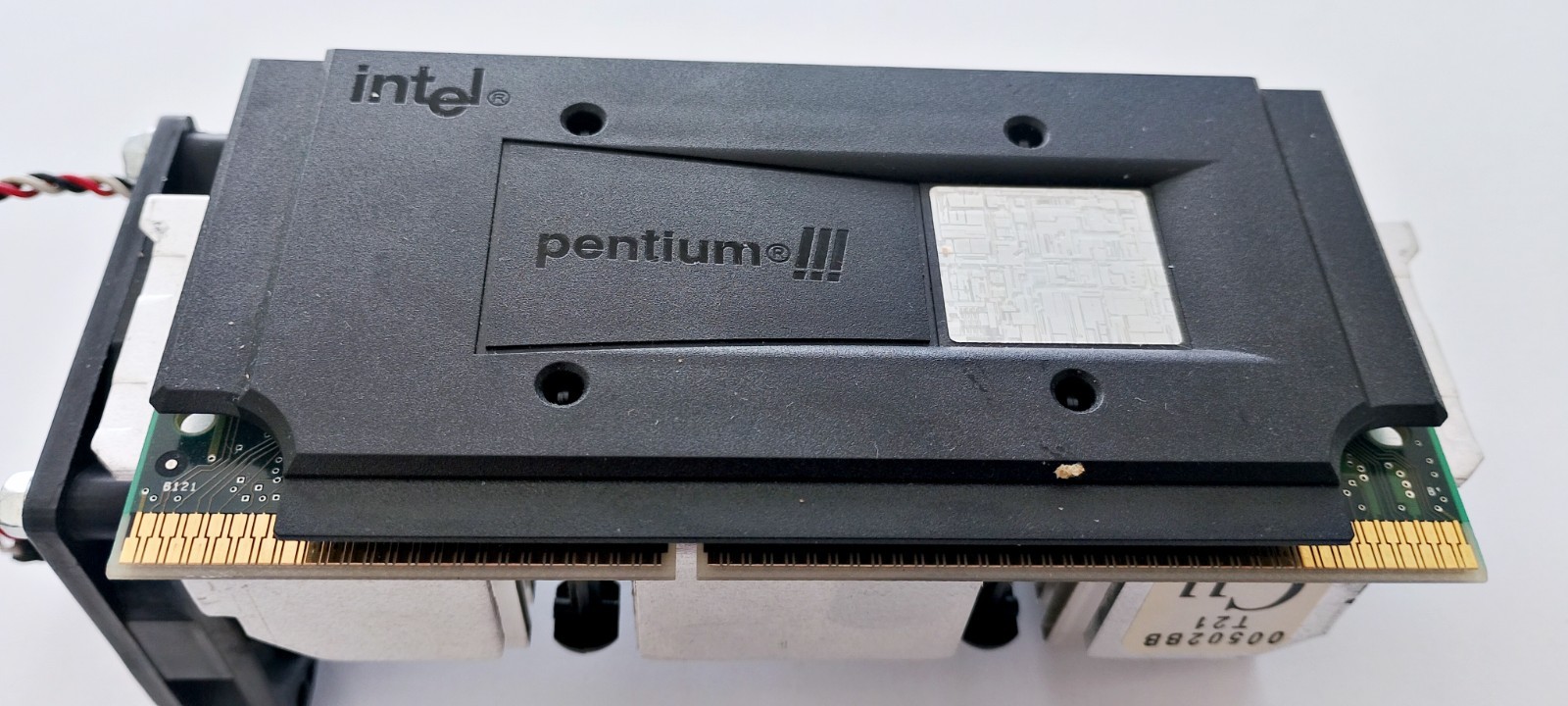 Intel PIII 600EB/256/133 with fan (SL3XJ)
