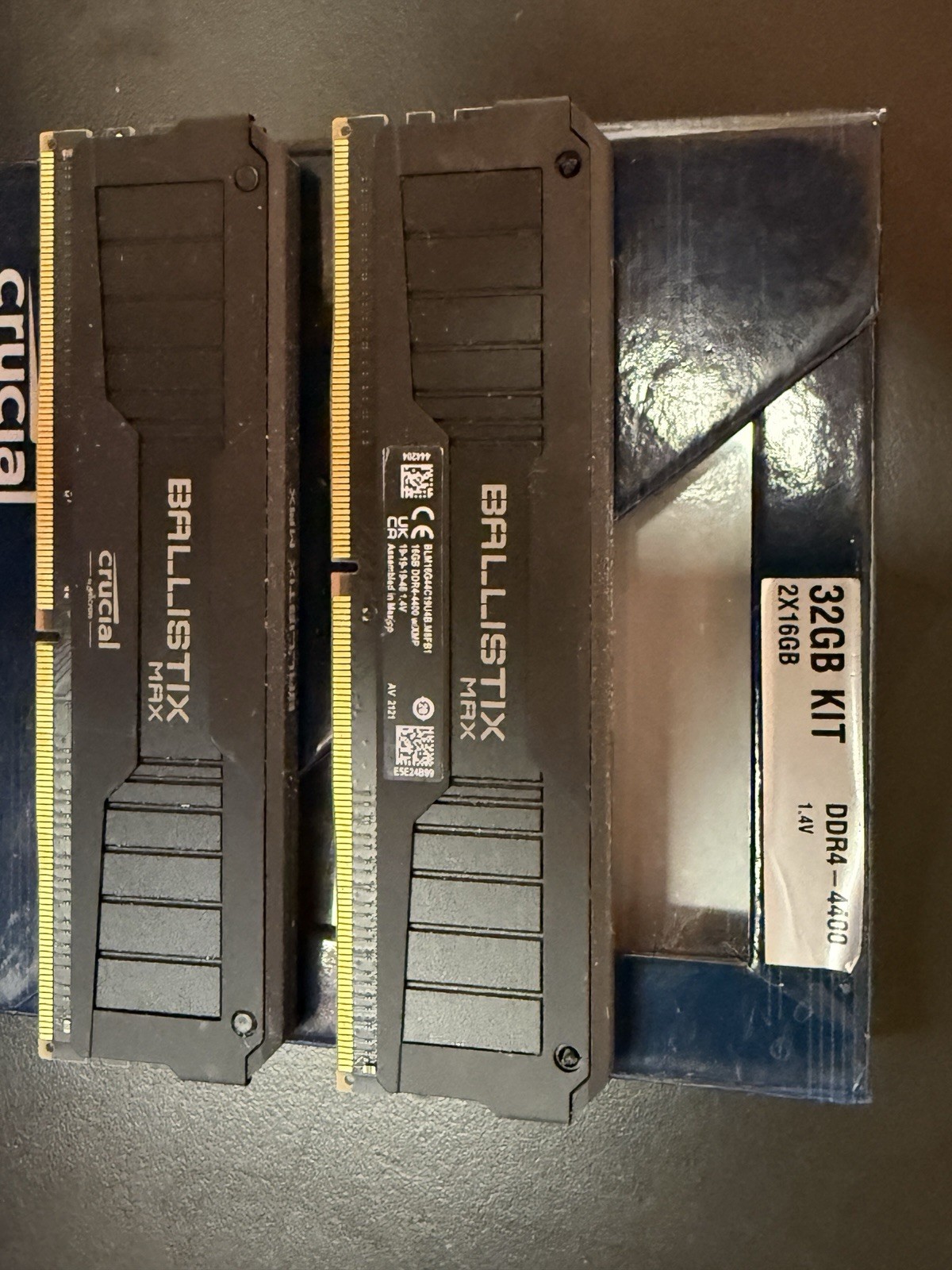 Ballistix Max 32GB (2x 16GB) DDR4 4400 - Great Working Condition