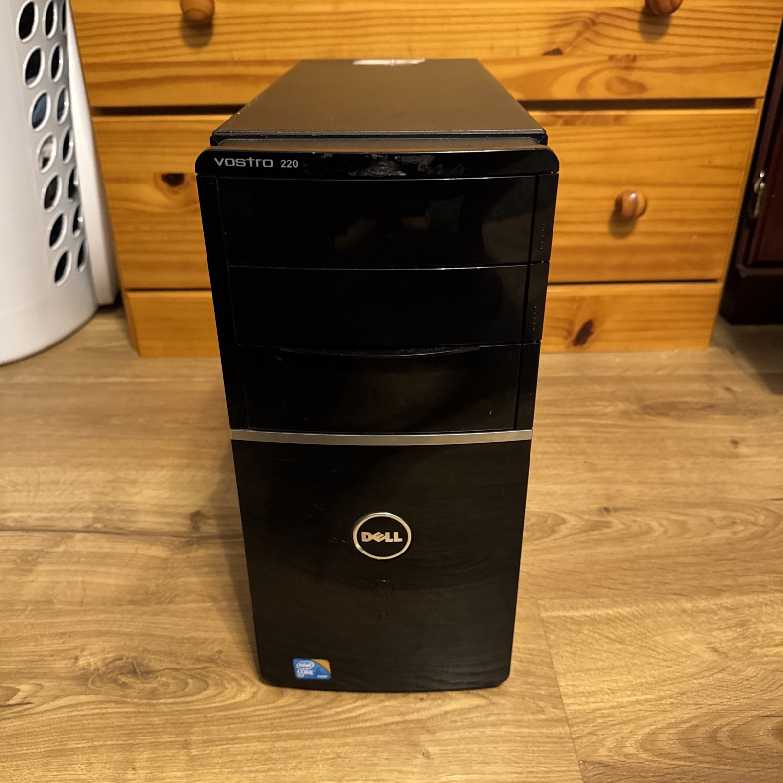 Dell Vostro 220 (Intel Core 2 Duo E7500 2.93GHz, 1GB RAM, DVD, No HDD) WORKING