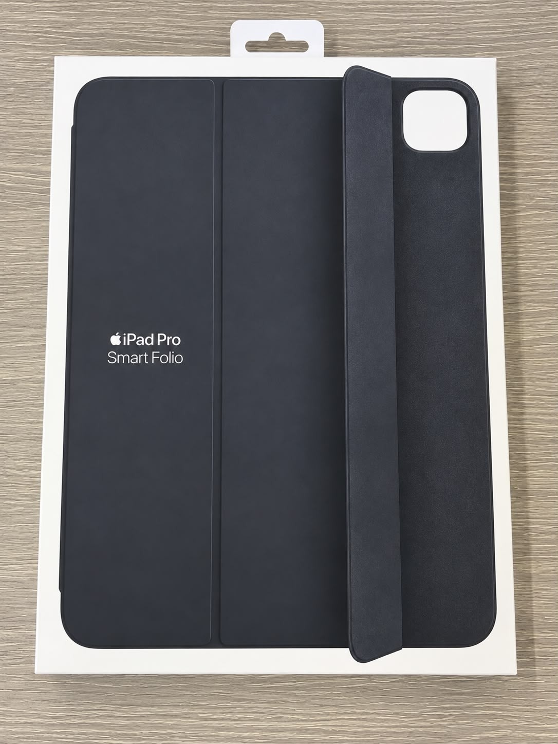 Apple Smart Folio for 11-inch iPad Pro M4 - Black/ open box