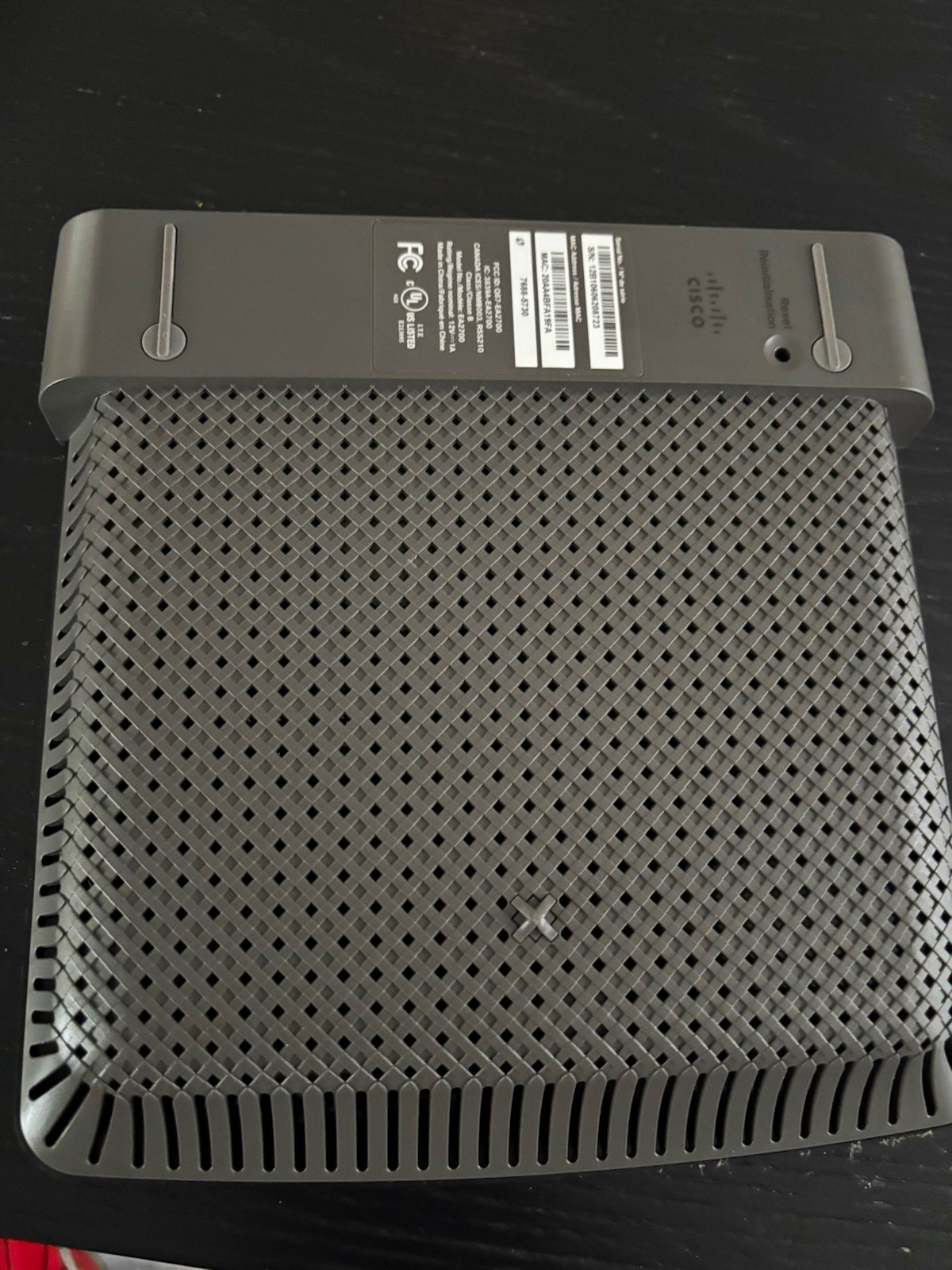 Cisco Linksys EA2700 Dual-Band Wi-Fi Router 300 Mbps 4x Gigabit LAN Black