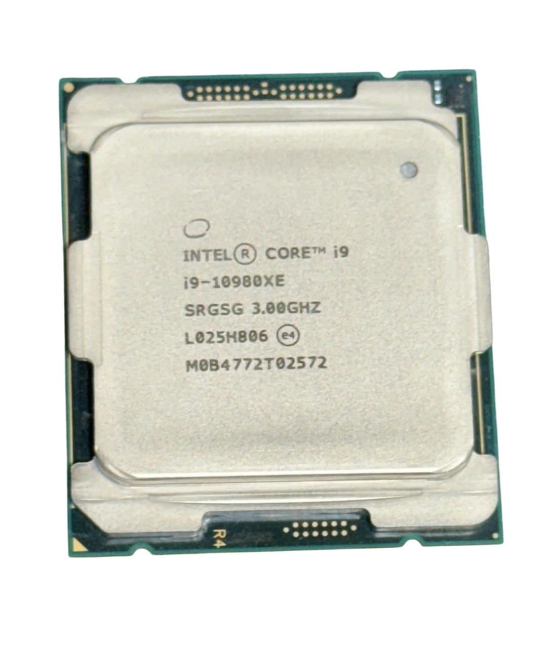 Intel Core i9-10980XE Extreme Edition 3.00GHz,18C/36T,24.75MB,165W,LGA2066(1216)