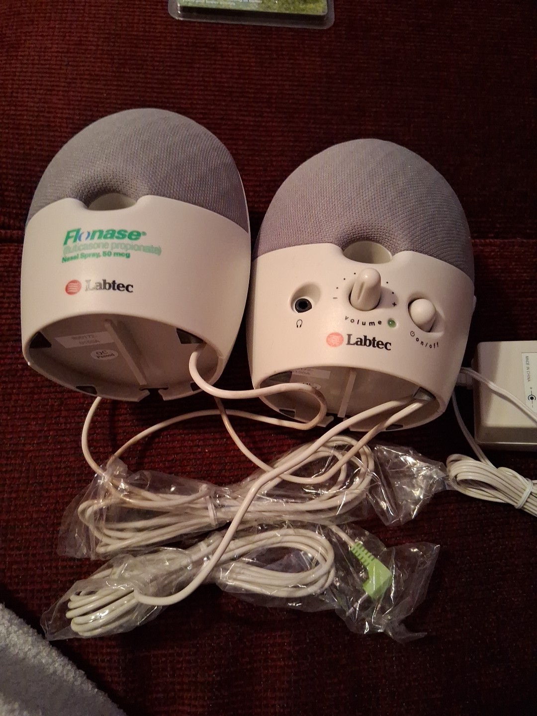 Labtec LCS-1050 Computer Speakers with Power Supply 9VDC AC Adapter 